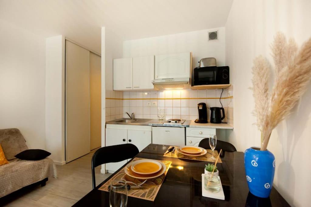 Le Prestigieux Centre Gare Wifi Et Parking Gratuit Apartman Amiens Kültér fotó
