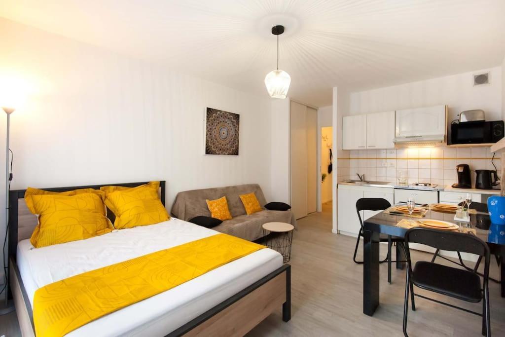 Le Prestigieux Centre Gare Wifi Et Parking Gratuit Apartman Amiens Kültér fotó